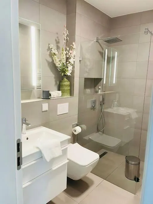 Apartmán Garden View Luxury Flat With Terrace & Parking- Lucembursko 0*,